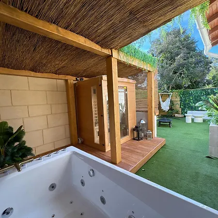 Bali Balneo Sauna Terrasse 4personnes *